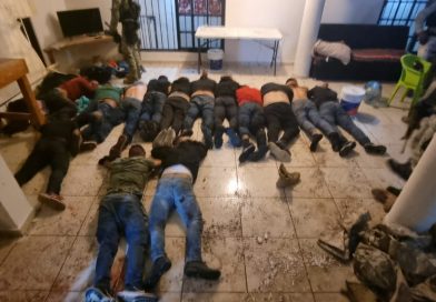 Desarticulan organización criminal en Dos Montes; hay 20 detenidos