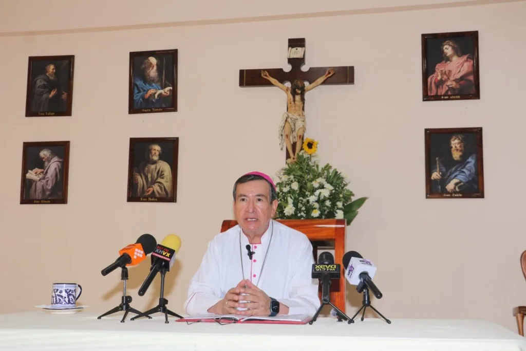 Llama obispo de Tabasco al diálogo por posible aumento al transporte público