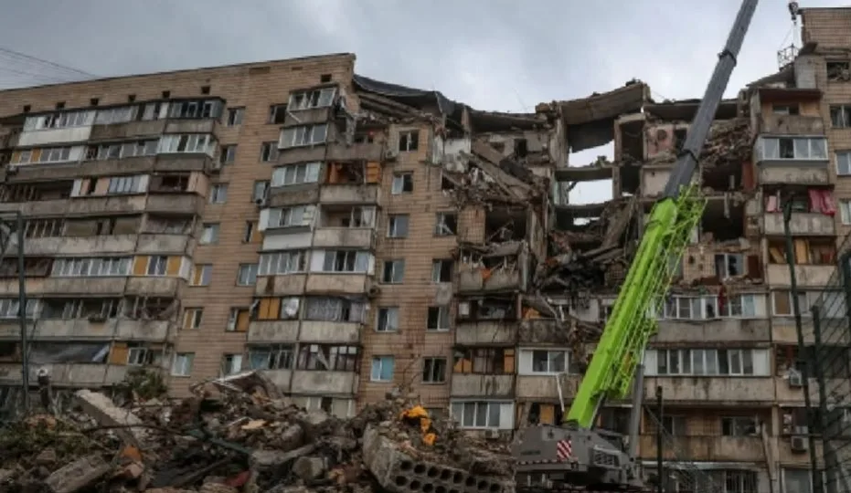 Ataque ruso deja al menos 20 muertos en Kyiv y Vishneve; Ucrania denuncia “acto terrorista”