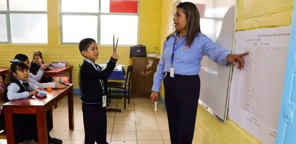 Kenia Os y Peso Pluma ponen fin a su relación sentimental